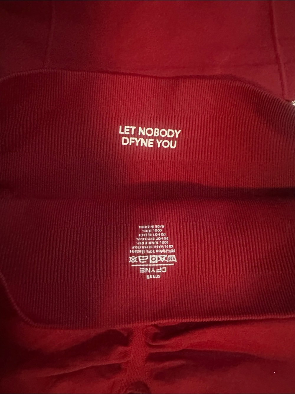 DFYNE Women's Crimson Seamless Bike Shorts & Tank Set - Picture 3 of 3